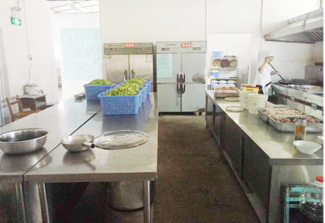 青白江人和學校食堂91免费看片APP設備現場使用圖片