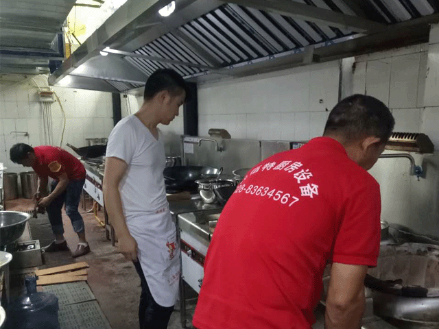 酒店91免费看片APP工程現場安裝圖片
