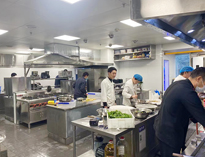 成都學校食堂廚具91免费看片APP設備生產廠家告訴你選擇商用廚具的注意事項